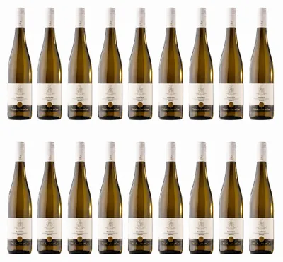 Produktbild von Huxelrebe lieblich 2025 aus unserem Weingut 18 x 0,75 l