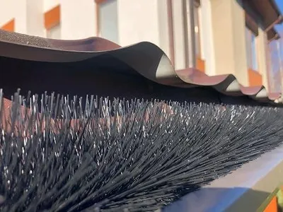 Zdjęcie produktu dla Szczotka do rynien ochrona przed liśćmi kunami 6 cm średnica 4