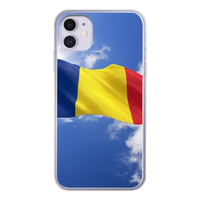 Produktbild von MuchoWow® Handyhülle Schutzhülle Hülle für iPhone 11 Rumäniens Flagge weht am Himmel Silikon Softcase Handy Hülle - Handytasche