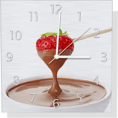 Produktbild von Wallario Design Wanduhr Schoko-fondue mit Erdbeer am Stiel aus Aluverbund, Größe 30 x 30 cm
