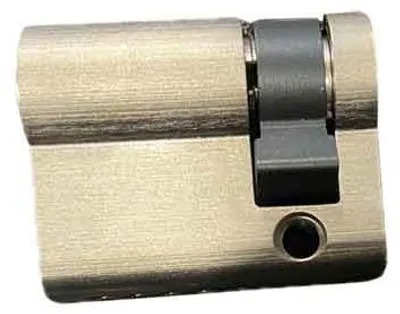Immagine prodotto di MEZZO CILINDRO SAGOMATO 'Y500' YALE 37 mm (22+10+5)
