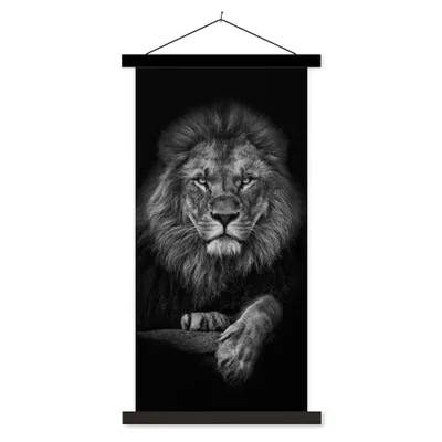 Produktbild von MuchoWow® Textilposter Löwe - Tiere - Schwarz - Weiß 90x180 cm mit schwarzem Rahmen - Dekoration Wohnzimmer