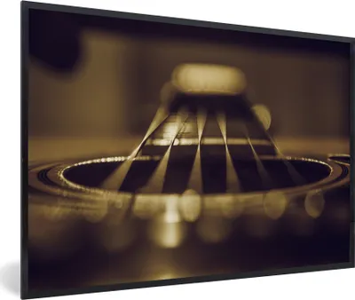 Produktbild von MuchoWow® MuchoWow® Gerahmtes Poster Nahaufnahme einer sechssaitigen akustischen Gitarre 60x40 cm - Poster mit zchwarzem Bilderrahmen - Printing - Wanddeko Schlafzimmer