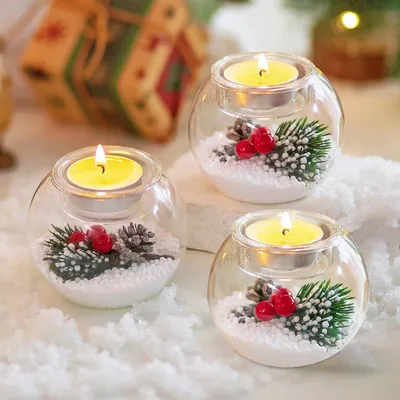 Produktbild von Set mit 3 weihnachtlichen Glaskerzenhaltern mit roten Beeren/Tannenzapfen, Tischdekoration
