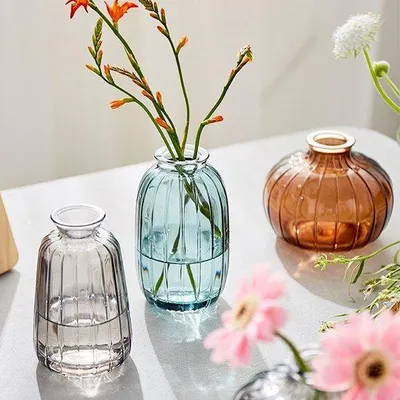 Productafbeelding van Set van 3 decoratieve glazen vazen voor een stijlvolle tafeldecoratie