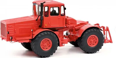 Produktbild von KIROVETS K-700 Rot, SCH9121, Maßstab1/32, SCHUCO