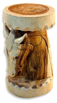 Produktbild von Beistelltisch aus Holz mit geschnitztem Pferd - 51 cm Hocker - Blumenpodest aus Akazie Massivholz (Natur)