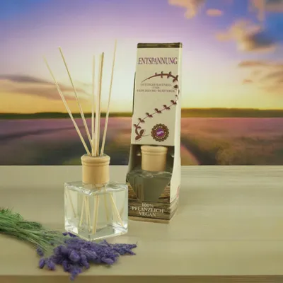 Produktbild von Raumduft Diffusor 100 ml – Beruhigend Natur Entspannung mit Lavendel, Ho-Blättern & Rattanstäbchen für Schlafzimmer, Wohnzimmer und Meditation