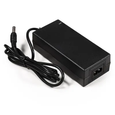 Produktbild von Universal-Netzteil McPower SNT-1250 Switchmode 100-240V -> 12V 5000mA 60W