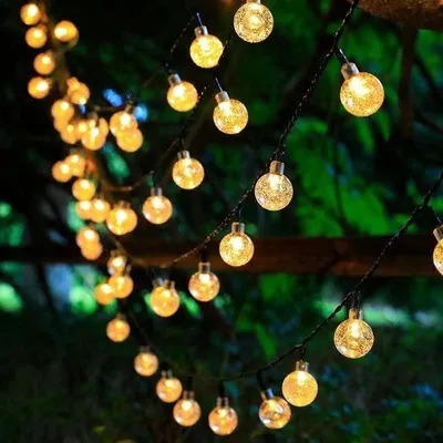 Solarlichterkette 12 m, 66 LED Kristallkugeln, warmweiß, IP65