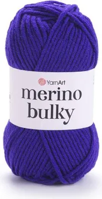 Produktbild von YarnArt Merino Bulky 556 – Flauschige Premium-Wolle in Pflaume – Ideal für warme Winterprojekte, Mützen & Schals, 100g
