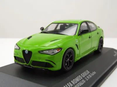 Image de Solido 421437950 Alfa Romeo Giulia Quadrifoglio 2020 vert 1:43