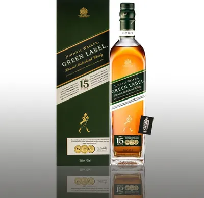 Produktbild von Johnnie Walker 15 Years Green Label blended malt Scotch Whisky 0,7l (43% vol.) inkl. Geschenkbox (s. Bild)- [Enthält Sulfite]