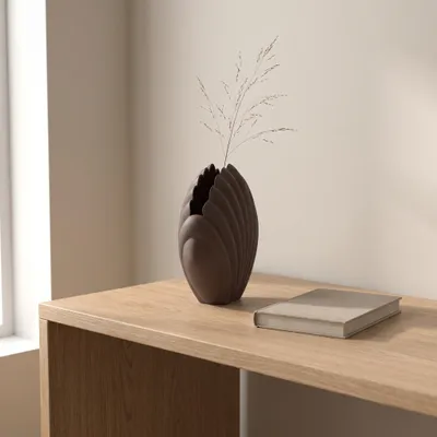 Produktbild von Deko Vase Muschel 13,8 cm, skulptural aus PLA – Schokoladenbraun