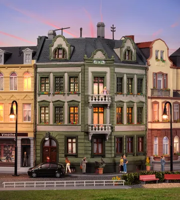 Produktbild von Kibri 38385 - H0 Haus am Elbenplatz   - Neu