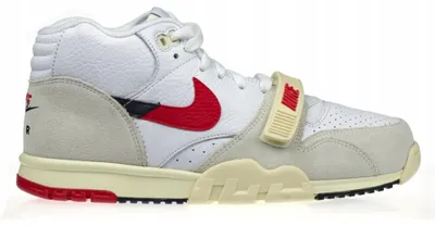 Produktbild von Nike Schuhe DZ2547100, Weiß-Creme-Rot, aus Naturleder, Textil und Synthetik mit rutschfester Gummisohle