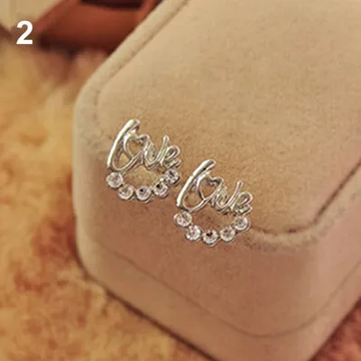 Produktbild von Mode Frauen Elegante Glänzende Strass Liebe Brief Ohr Stud Ohrringe Schmuck-Silber