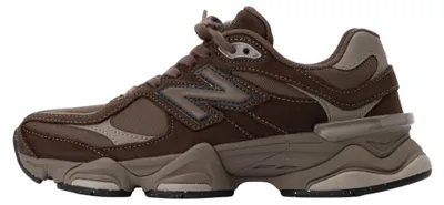 Immagine prodotto di New Balance U9060 Mono Cortado Sneaker Marrone Donna 42EU, Immagine generata dall'IA