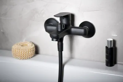 Produktbild von Aqualine LOTTA Badewanne-Wandarmatur, Schwarz matt