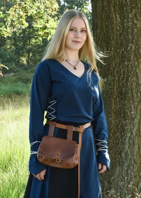 Zdjęcie produktu dla Średniowieczna bluzka Aila ze sznurowaniem, niebieska wykonana z bawełny - Średniowieczna bluzka Viking LARP rozmiar damski: XXL
