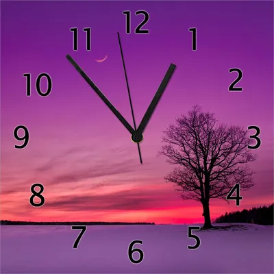 Produktbild von Wallario Design Wanduhr Mond und Baum am Abend bei Schnee aus Echtglas, Größe 30 x 30 cm