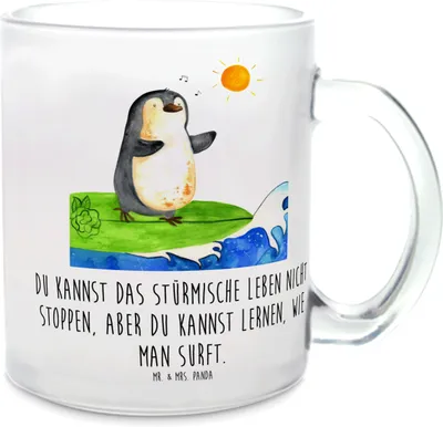 Produktbild von Mr. & Mrs. Panda Teetasse Pinguin Surfer - Transparent - Geschenk, Optimistisch, Haferl, Teeglas, Pott, Portugal, Motiviert, Surfen, Trinkglas, Urlaub, Tee Tasse