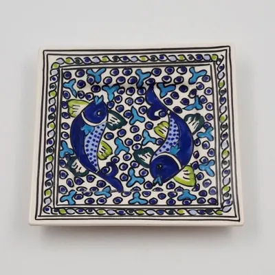 Immagine prodotto di Piatto quadrato con pesce blu - L 19 cm