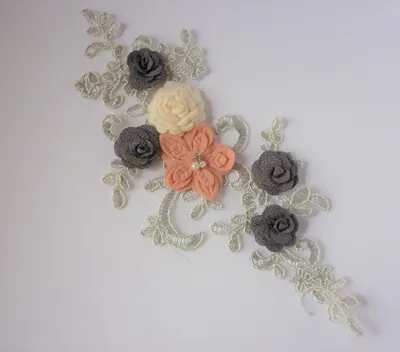 Produktbild von 1 Spitze 11x26cm Applikation Aufnäher Stickerei Blumen Blüten 3D Filz silber Nr.: 1