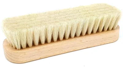 Immagine prodotto di Spazzola in pelo di capra per una lucidatura delicata e una brillantezza perfetta