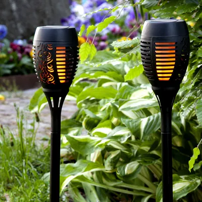 Produktbild von Star Trading 480-09 LED-Solar-Fackel "Flame", 2er Set schwarz, Kunststoff, imitiert Feuer, je ca. 9x50 cm, Solarpanel, Akku, outdoor, Vierfarb-Karton