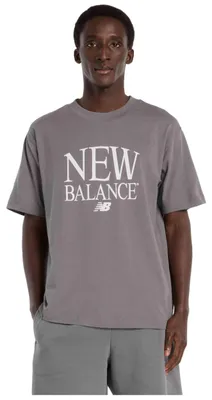 Image de T-shirt New Balance Camiseta New Balance Reimagined Graphic manga corta gris blanco pour Uni