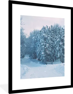 Produktbild von MuchoWow® Gerahmtes Poster Wald - Schnee - Winter 60x80 cm - Poster mit Schwarzem Bilderrahmen Wandposter Rahmen Foto Bilder - Wohnzimmer - Dekorationen - Prämie