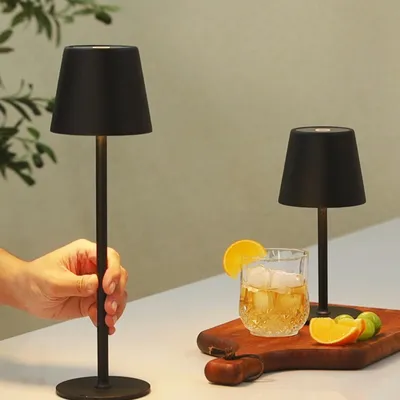 Obrázok produktu pre Bezdrôtová stolná lampa s nastaviteľným dotykovým ovládaním a 3 farebnými teplotami