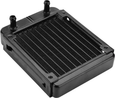 Obrázek produktu pro 120mm vodní chladič pro procesor s 10 ventilátory – černé kovové tělo.