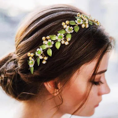 Productafbeelding van Haaraccessoires met bloem- en bladerenmotieven