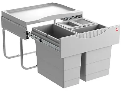 Imagen del producto de Silecomplaza Raumspar Tandem 3644731: Separador de residuos empotrable con 3 compartimentos. Cubo de basura para instalar en el mueble bajo la encimera, con capacidad de 12 litros y 2 compartimentos de 8 litros. Contenedor de residuos con sistema de extracción total, ideal para armarios con puertas abatibles de 50 cm o más. Color: gris claro