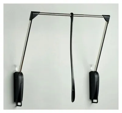 Produktbild von Kleiderlift Innominato Wandmontage ausziehbar, 620-950mm, Tragkraft 8kg, Kunststoff/Stahl schwarz/vernickelt