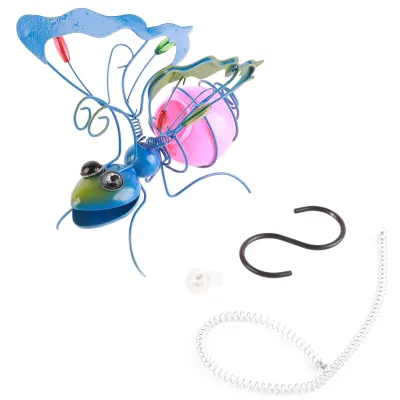 Image de Décoration de punaise suspendue, punaise suspendue avec lumière LED, punaise de jardin en métal, punaise d'apparence volante, décoration suspendue pour l'extérieur
