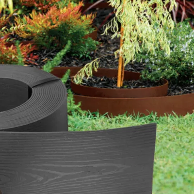 Image de GARDENIX WoodBorder Bordure de gazon flexible imitation bois, longueur 10 m, hauteur 8-13 cm - Antracite / 13 cm