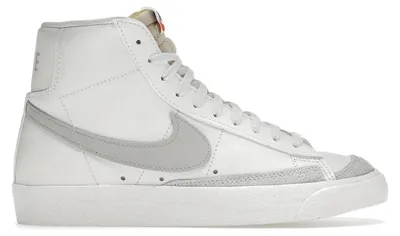 Produktbild von Nike Blazer Mid 77 Vintage Sail Light Bone (Women's) - EU 35.5