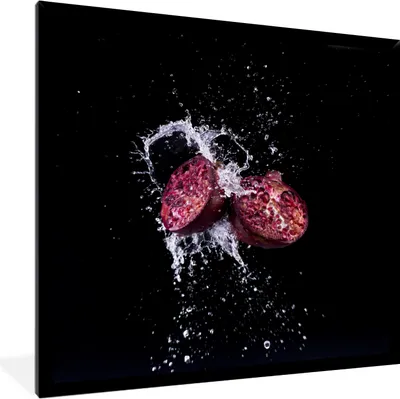 Produktbild von MuchoWow® MuchoWow® Gerahmtes Poster Granatapfel - Frucht - Wasser - Schwarz - Violett 40x40 cm - Poster mit zchwarzem Bilderrahmen - Mit Rahmen - Wanddekoration Schlafzimmer