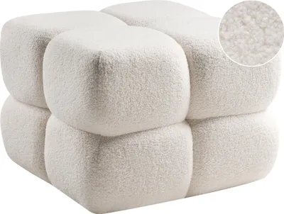 Obrázek produktu pro BELIANI Taburet krémově bílý buklé čalounění 60 x 60 kostkový puf podnožka moderní styl obývací pokoj ložnice