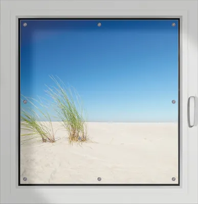 Produktbild von Wallario Lichtschutzbild, Dekorativer Sichtschutz Sonnenschutz 96 x 100 cm mit Motiv: Sandstrand unter blauem Himmel - Verdunklung ohne Bohren