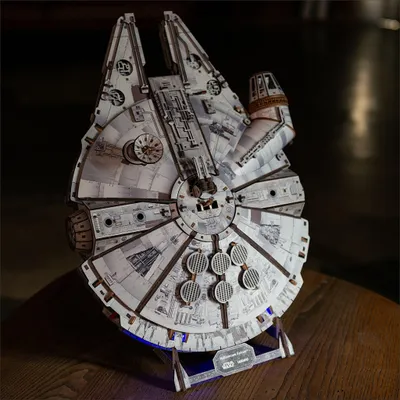 Productafbeelding van Ugears Star Wars Millennium Falcon™ bouwpakket. Geschikt voor kinderen. One size