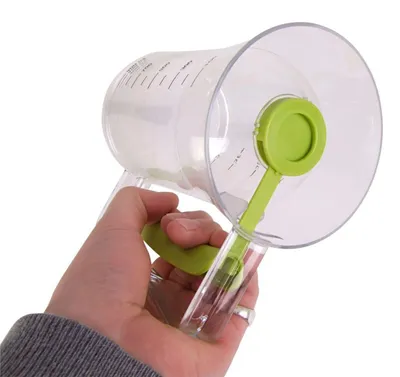 Produktbild von BURI Teigportionierer 0,9l mit Deckel und Einhandbedienung - Teigspender Dosierer für Muffins, Cupcakes, Pfannkuchen und mehr - Skala mit Deckel, leicht zu reinigen
