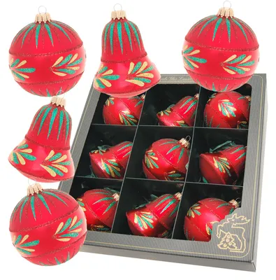 Produktbild von Krebs Glas Lauscha Christbaumkugeln 9er Set Rot mit einer Banderole aus Blättern - Größe ca. 8cm