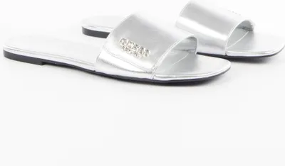 Produktbild von Guess Est G Bekleidung im Sportbekleidungsdesign für den Alltag und die Freizeit