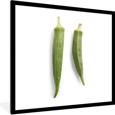 Produktbild von MuchoWow® Gerahmtes Poster Okra vor weißem Hintergrund 40x40 cm - Poster mit Schwarzem Bilderrahmen Wandposter Rahmen Foto Bilder - Mit Rahmen - Wanddekoration Schlafzimmer