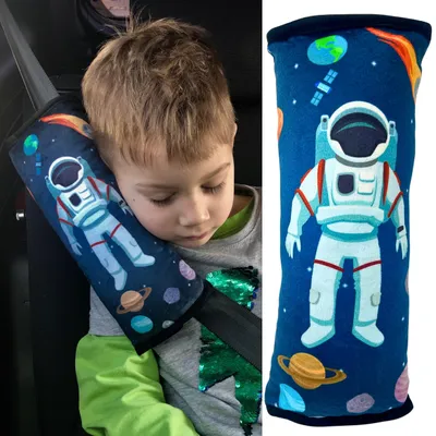Productafbeelding van HECKBO Gordelkussen voor kinderen met Astronaut en ruimte-motief – autogordelkussen met klittenband, wasbaar, 30 x 12 cm