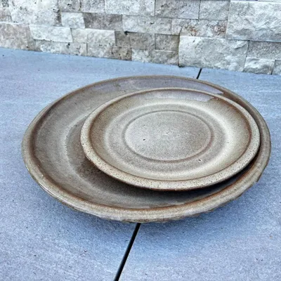 Produktbild von Provencelia Keramik Untersetzer Base m Beige, Ø30 x H5 cm, frostbeständig, handgefertigt, glasiert, Outdoor, Garten, Terrasse, winterfest